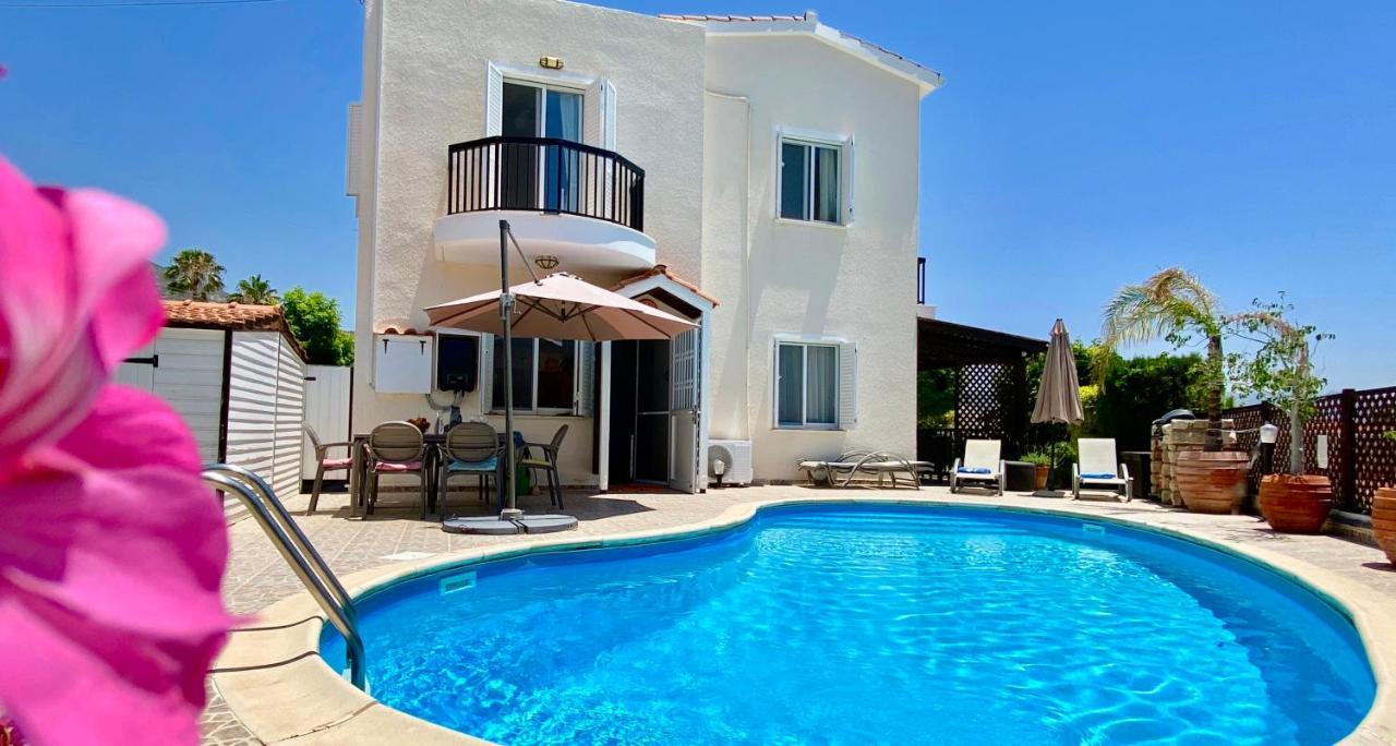 Villa Alicia With Priv Pool, Beautiful Garden And Shady Veranda- 5 Min To The Beach Пейя Екстер'єр фото